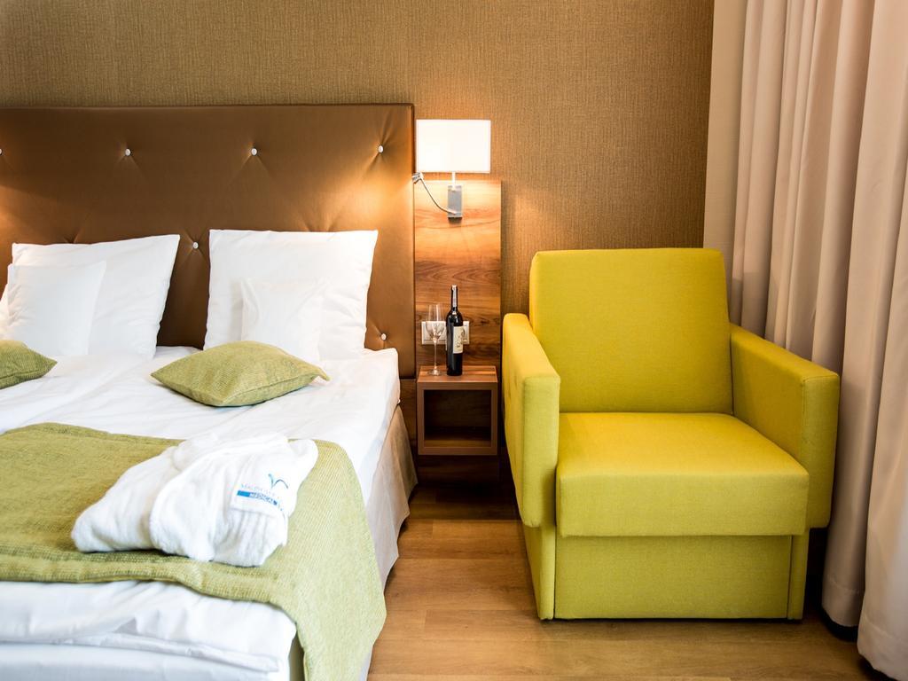 Mineral Hotel Malinowy Raj ソレツ＝ズドルイ エクステリア 写真